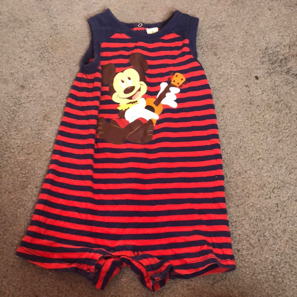 Cutee Mickey Mouse romper!!